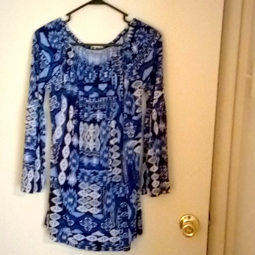 Blue mini dress or shirt w/leggings